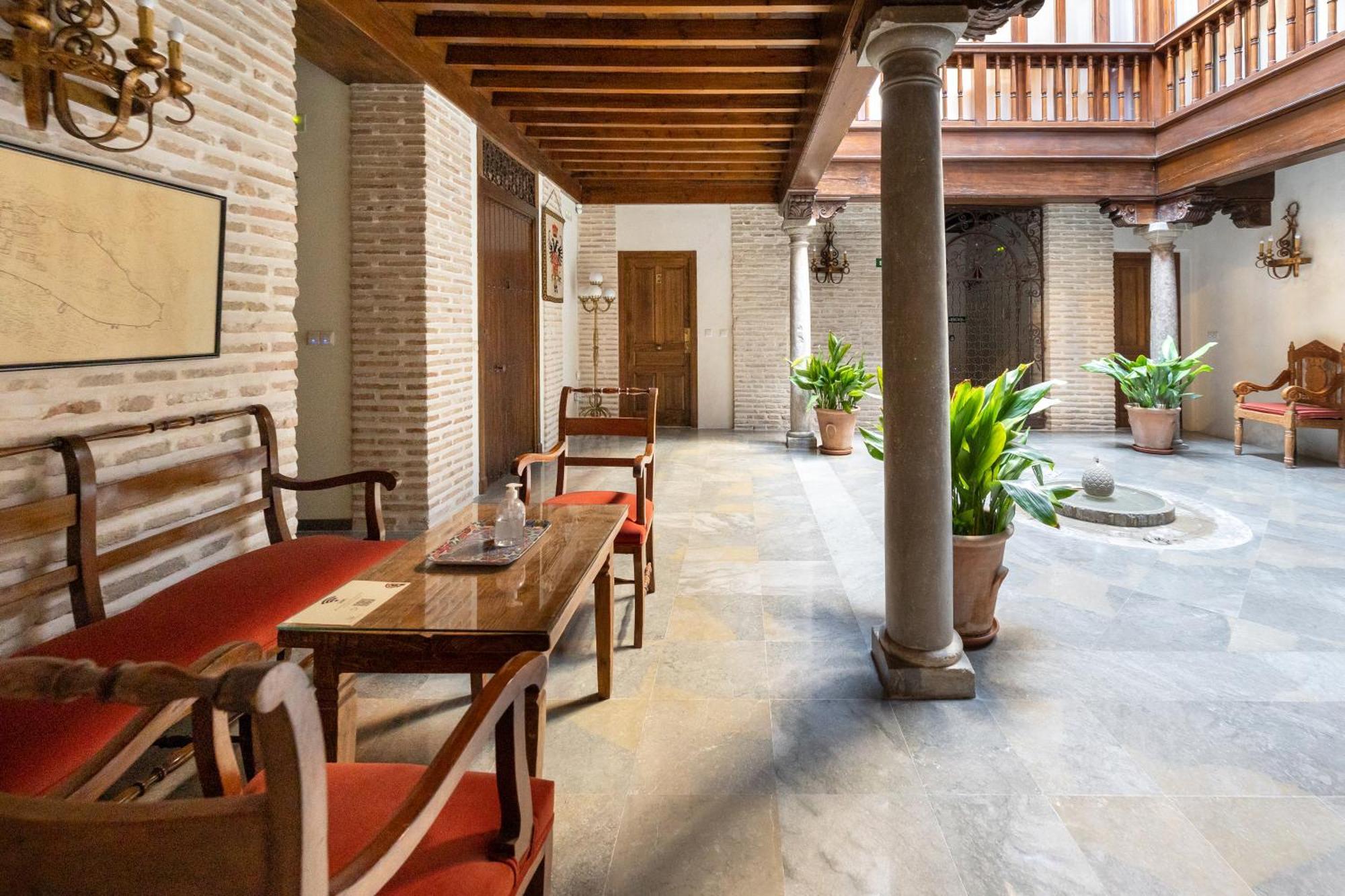 Apartamentos En Pleno Centro, Aljibe Rodrigo Del Campo 1B Granada Bagian luar foto