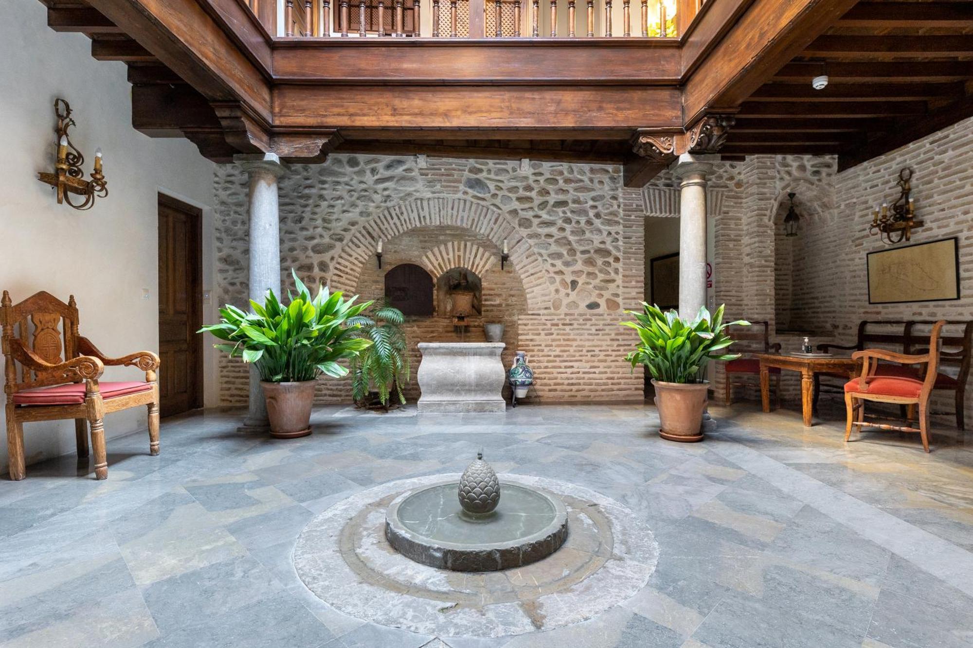 Apartamentos En Pleno Centro, Aljibe Rodrigo Del Campo 1B Granada Bagian luar foto