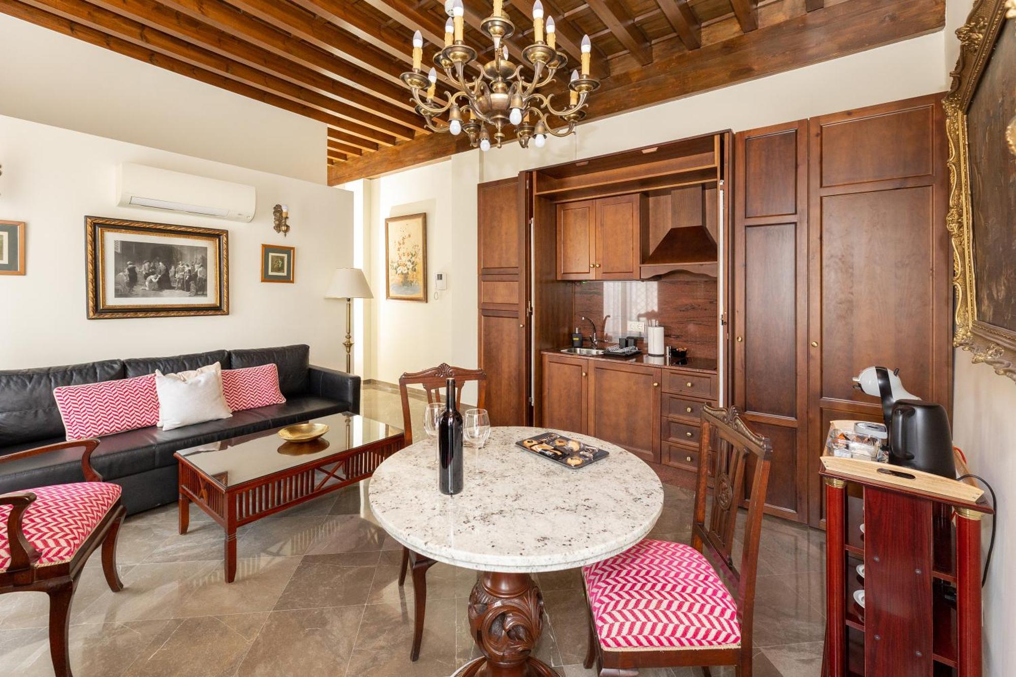 Apartamentos En Pleno Centro, Aljibe Rodrigo Del Campo 1B Granada Bagian luar foto